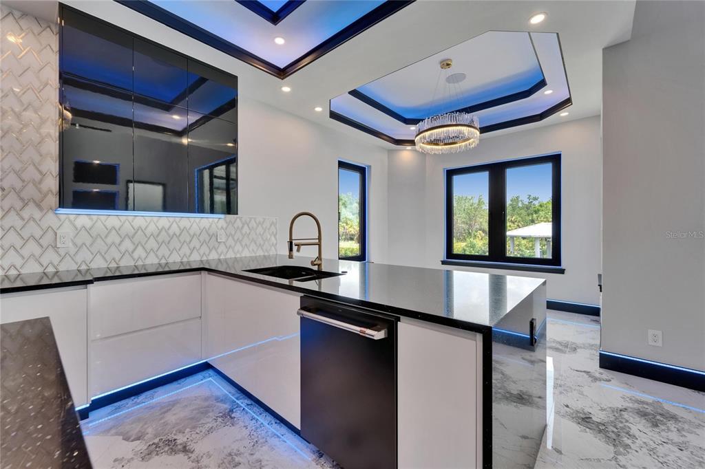 6520 Simone Shores Circle Apollo Beach, FL 33572 - Photo 55 of 99