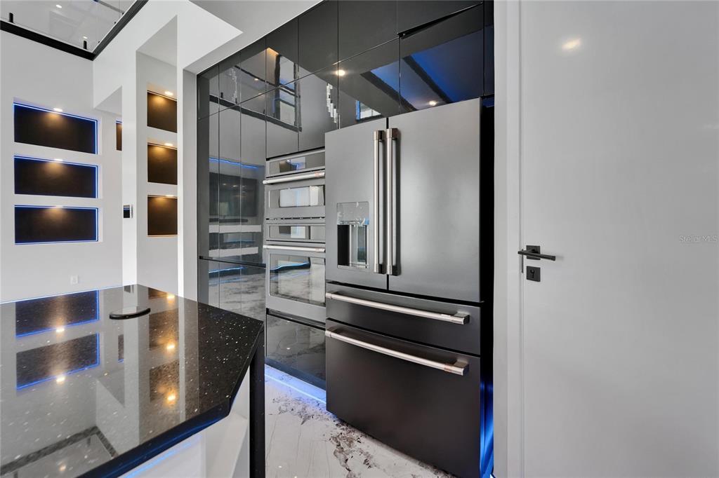 6520 Simone Shores Circle Apollo Beach, FL 33572 - Photo 60 of 99