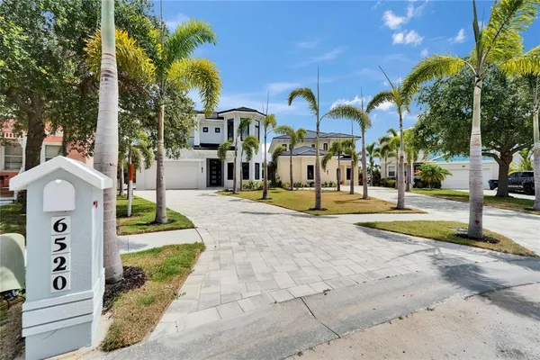 $1,449,000 | 6520 Simone Shores Circle, Apollo Beach, FL 33572