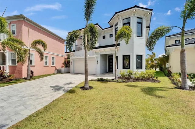 $1,449,000 | 6520 Simone Shores Circle, Apollo Beach, FL 33572