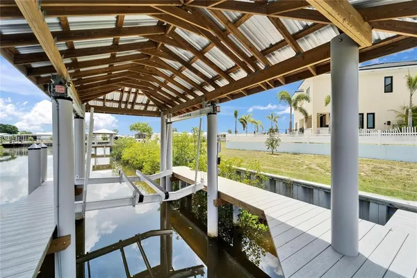 $1,449,000 | 6520 Simone Shores Circle, Apollo Beach, FL 33572