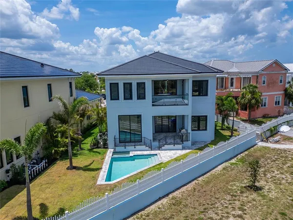 $1,449,000 | 6520 Simone Shores Circle, Apollo Beach, FL 33572