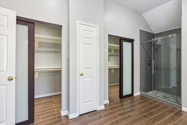 $545,000 | 2006 Raven's Crest Drive, Sugar Land, TX 77478