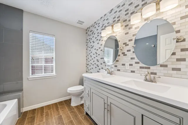 $545,000 | 2006 Raven's Crest Drive, Sugar Land, TX 77478