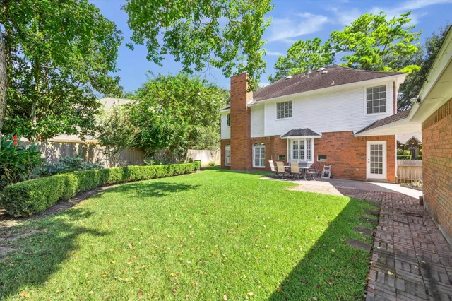 $545,000 | 2006 Raven's Crest Drive, Sugar Land, TX 77478