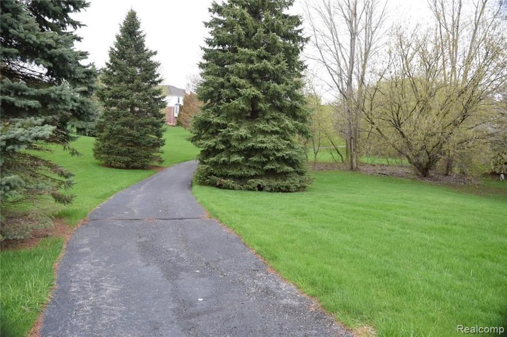 1022 Miners Run Rochester, MI 48306 - Photo 85 of 98