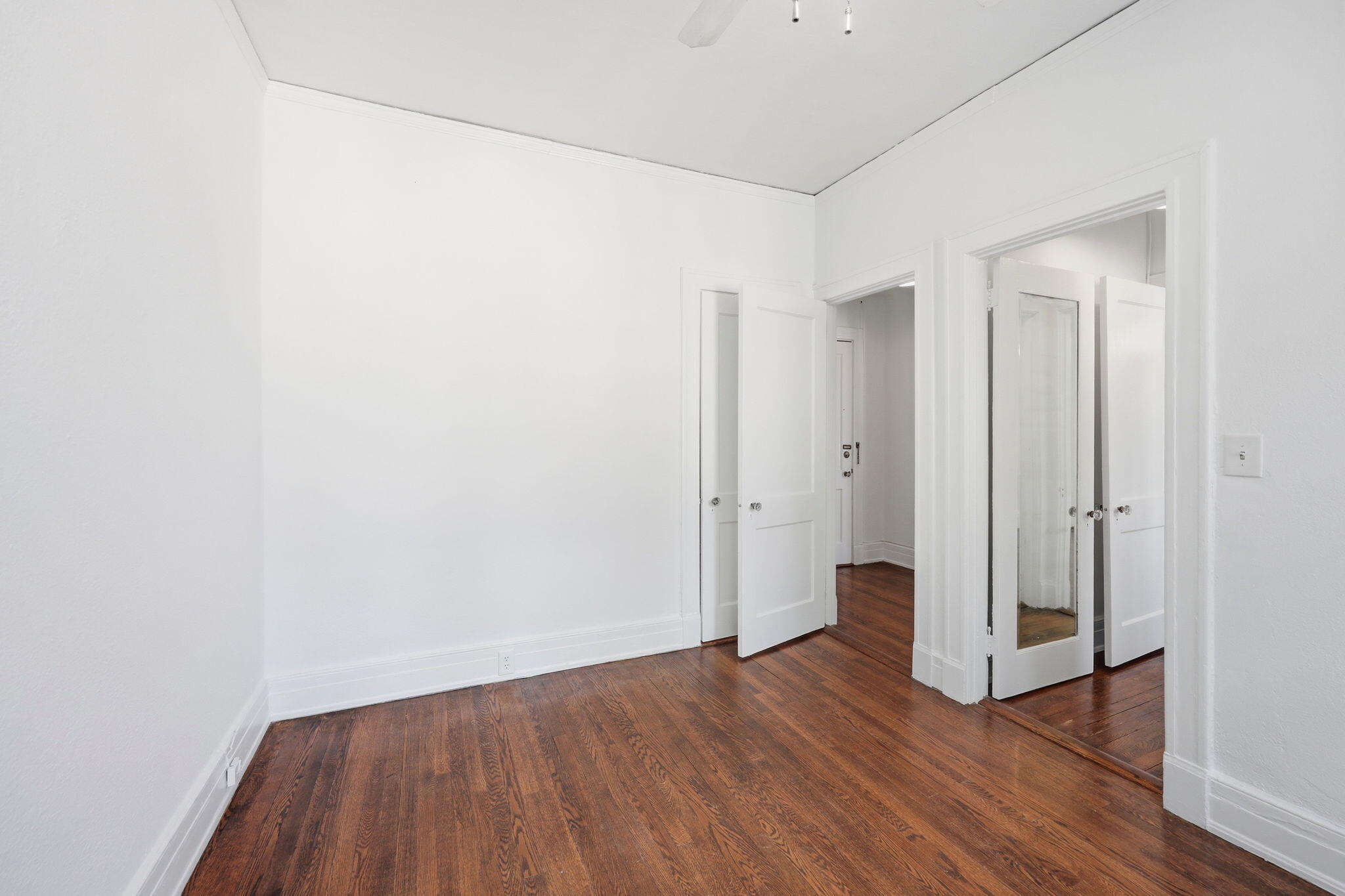 63 Rutledge Avenue, Unit 26 Charleston, SC 29401 - Photo 22 of 33 Bedroom