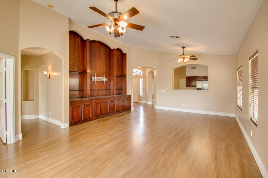 11033 West Granada Road Avondale, AZ 85392 - Photo 6 of 38 07-Granada