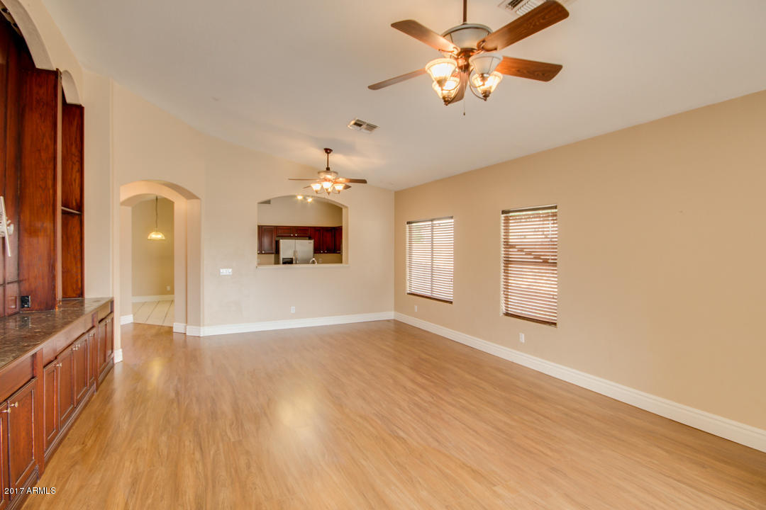 11033 West Granada Road Avondale, AZ 85392 - Photo 7 of 38 08-Granada