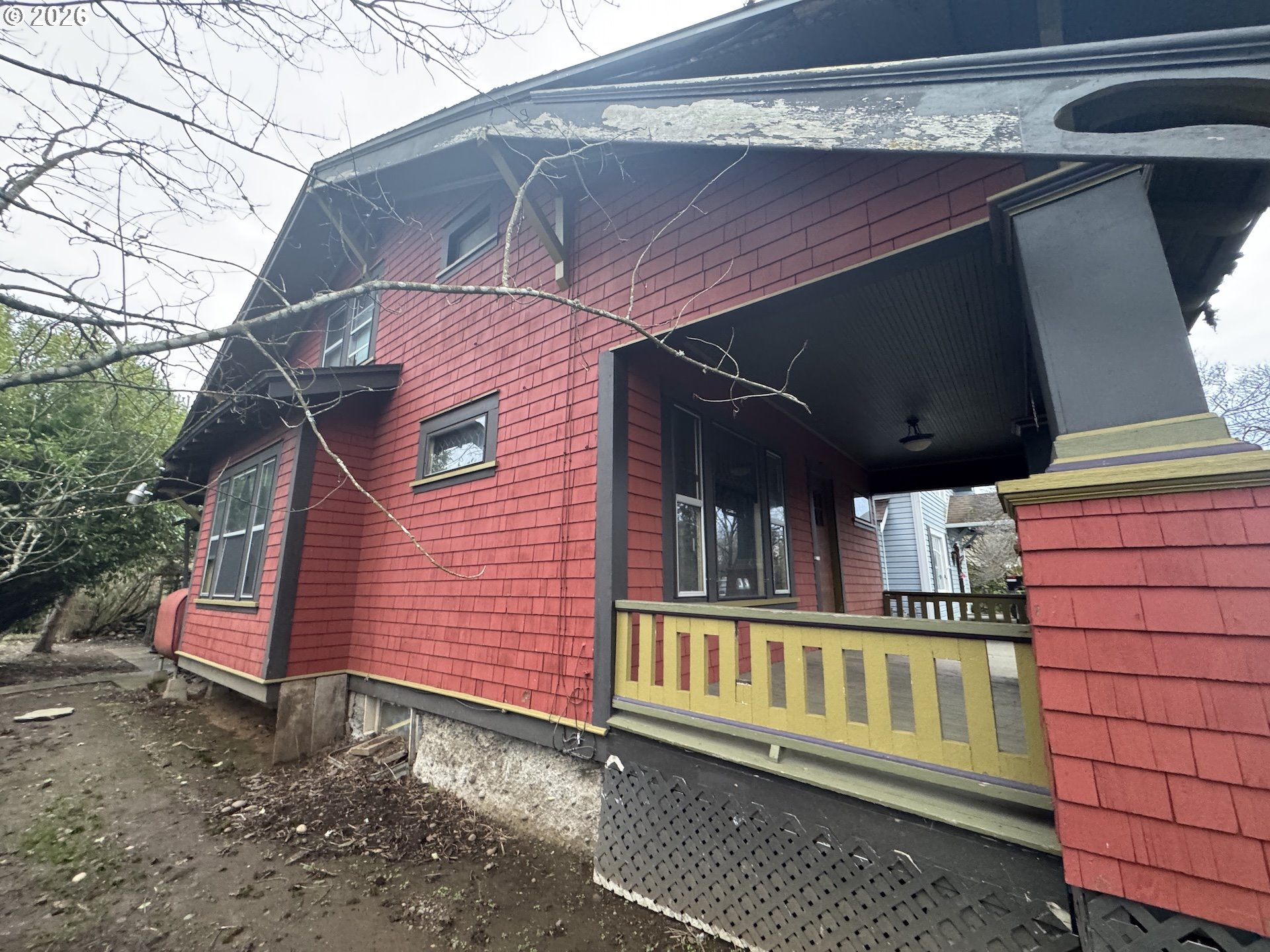 6422 Southeast Carlton Street Portland, OR 97206 - Photo 2 of 27 a view of a house with a window