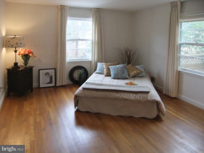 6107 Wiscasset Road Bethesda, MD 20816 - Photo 13 of 21 Bedroom (Master)