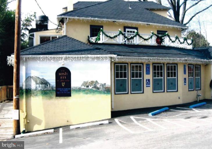 6107 Wiscasset Road Bethesda, MD 20816 - Photo 5 of 21 Irish Inn