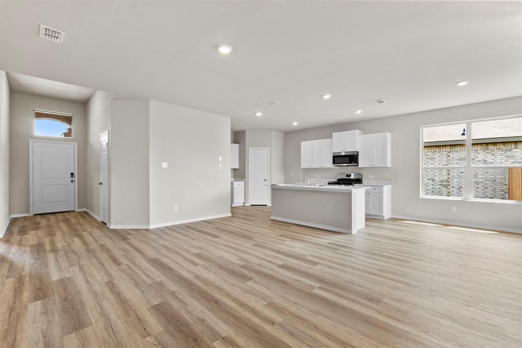 9712 Austin Holw Road Crowley, TX 76036 - Photo 13 of 27