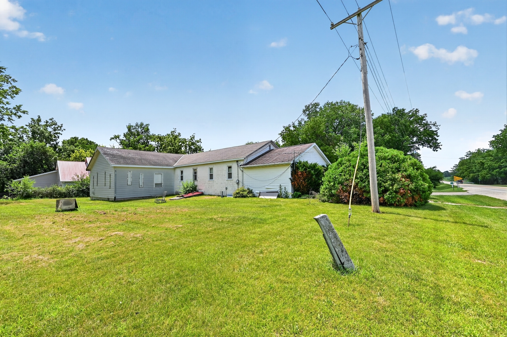 2067 Shaw Road Amboy, IL 61310 - Photo 41 of 45