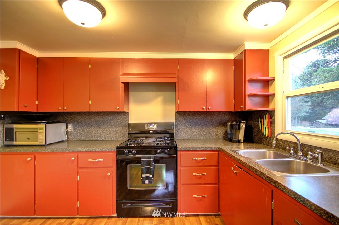 16315 Andal Road Mount Vernon, WA 98274 - Photo 9 of 25 Gallery Image 9