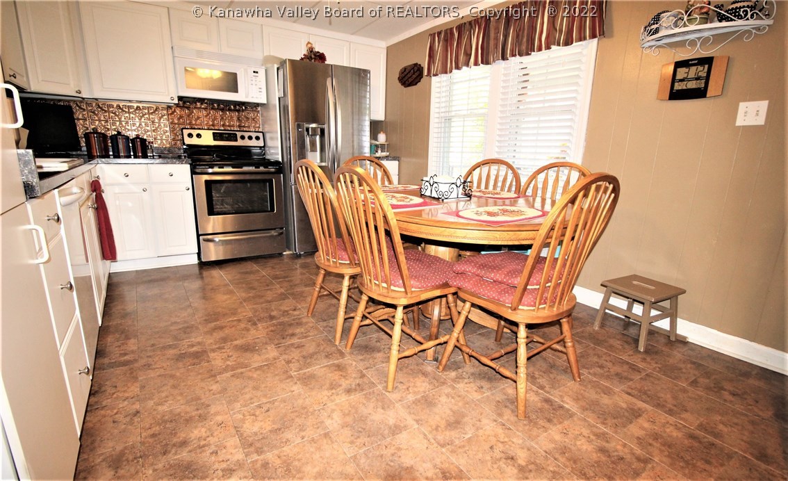 5023 Elk River Road South Elkview, WV 25071 - Photo 11 of 27 Gallery Image 11