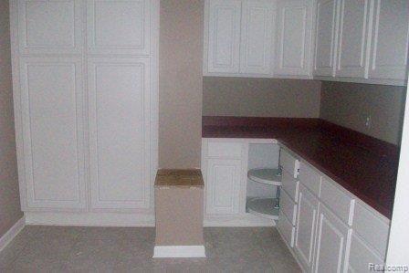 1052 Bloomview Circle Rochester, MI 48307 - Photo 18 of 25 Kodak 09172010 440