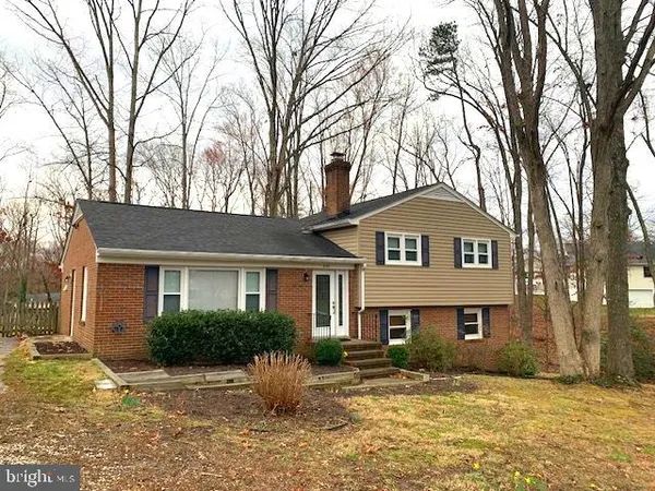 $2,400 | 4125 Rosemont Lane, Fredericksburg, VA 22408