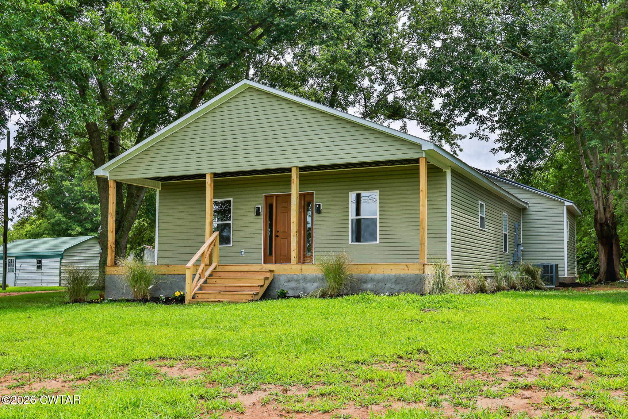 2915 Sidonia Road Sharon, TN 38255 - Photo 2 of 22 FT8A0161