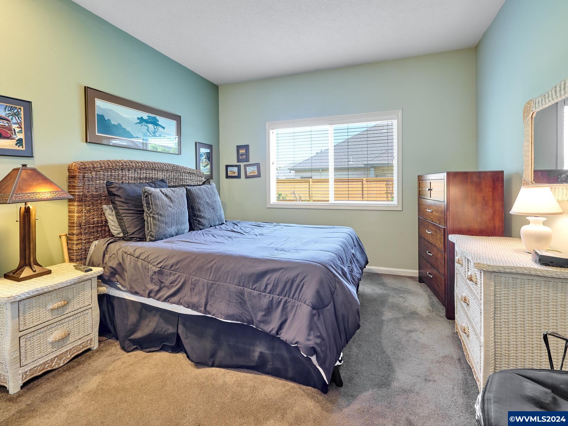 1105 Laurelridge Loop Northeast Keizer, OR 97303 - Photo 25 of 36