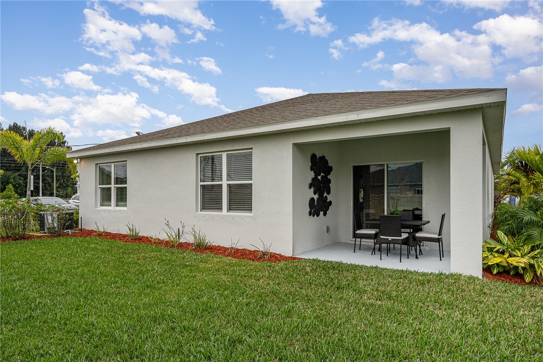 442 Azine Terrace Sebastian, FL 32958 - Photo 26 of 33 Gallery Image 26