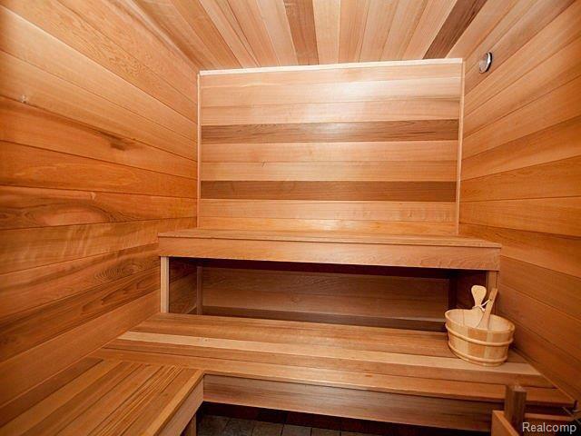 19500 Merriman Road Romulus, MI 48174 - Photo 16 of 25 Steam/Dry Sauna