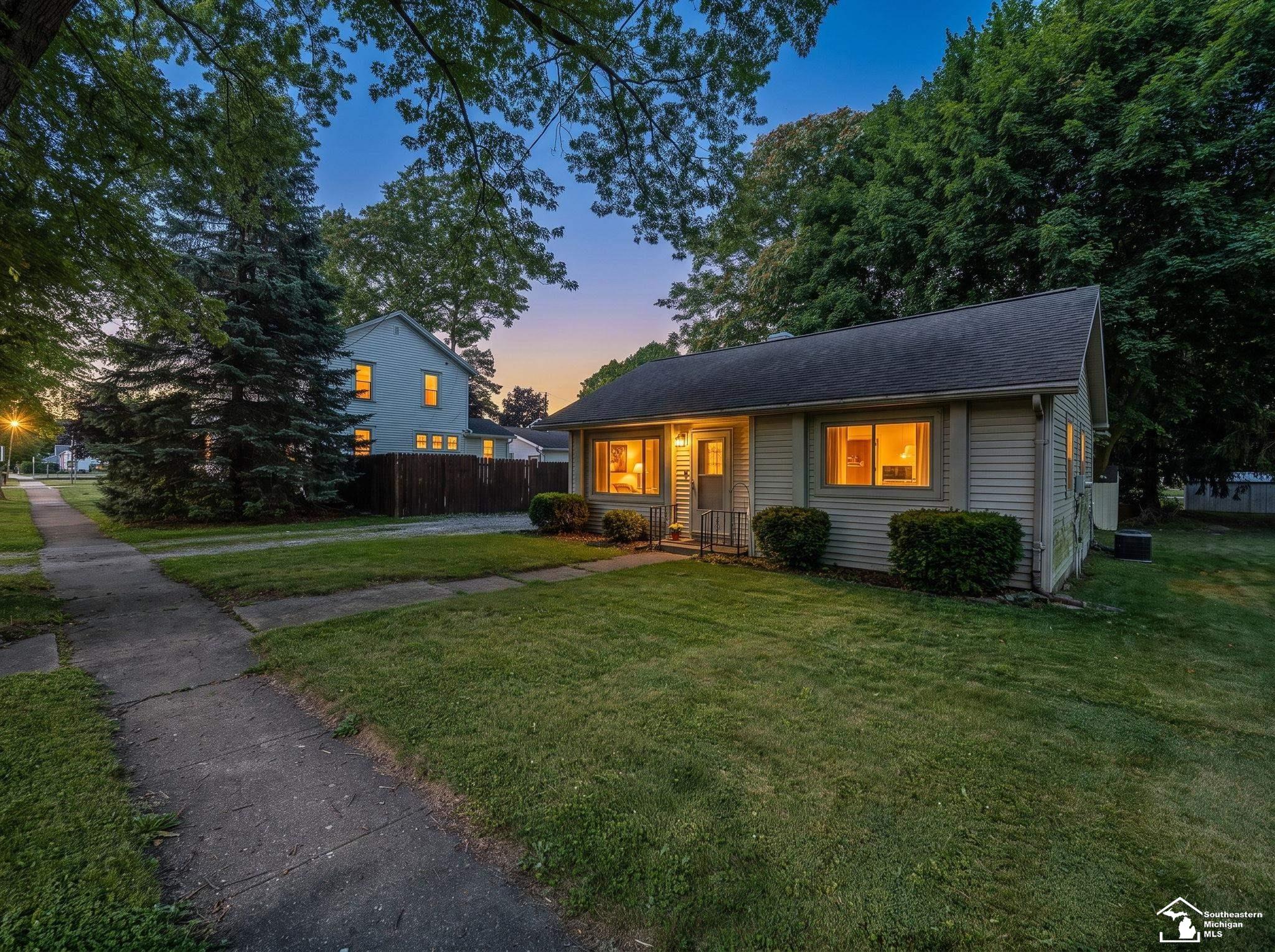 220 Raisin Street Deerfield, MI 49238 - Photo 2 of 25