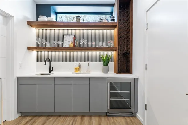 $3,195,000 | 90 Auburndale Avenue, Newton, MA 02465