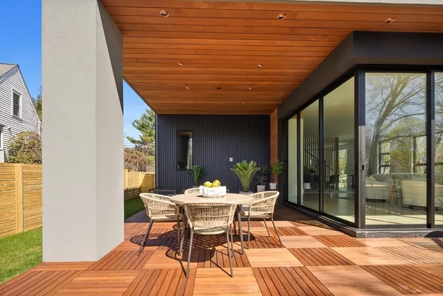 $3,195,000 | 90 Auburndale Avenue, Newton, MA 02465