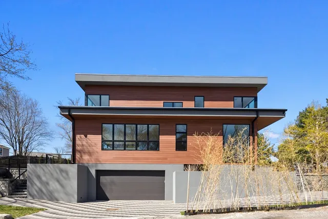 $3,195,000 | 90 Auburndale Avenue, Newton, MA 02465