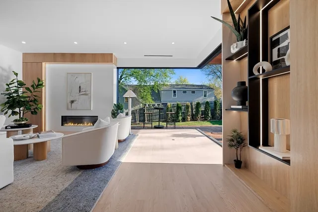 $3,195,000 | 90 Auburndale Avenue, Newton, MA 02465