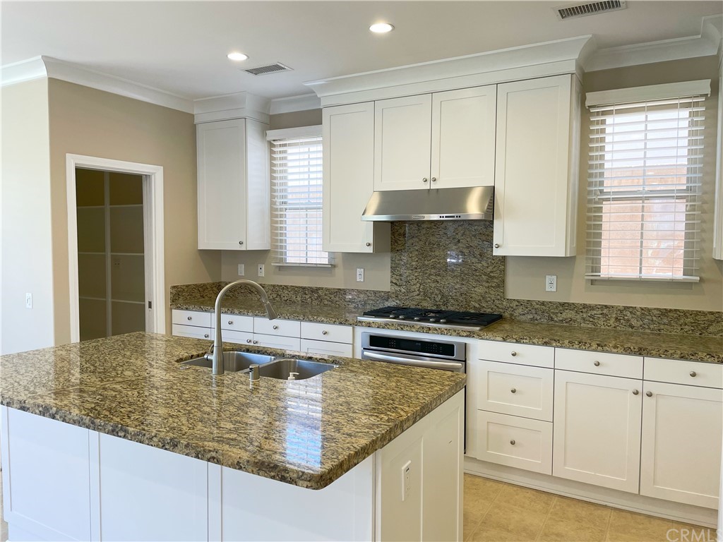 67 Cactus Flower Irvine, CA 92620 - Photo 5 of 15