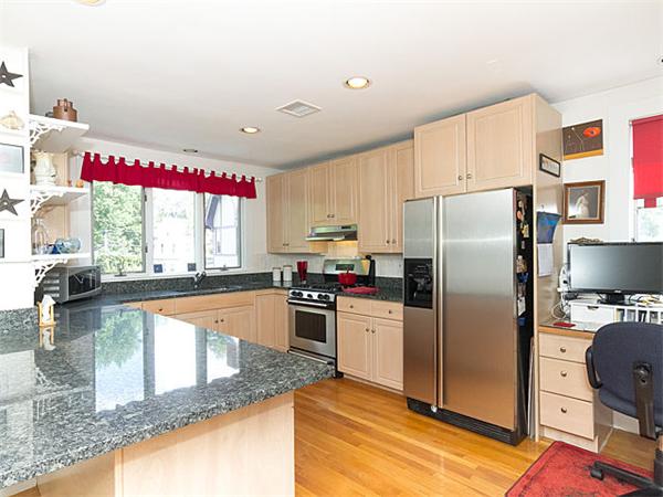 12 Barnes Road, Unit 2 Newton, MA 02458 - Photo 4 of 14