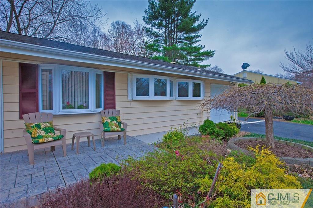 72 Kendall Road Kendall Park, NJ 08824 - Photo 2 of 13 Gallery Image 2