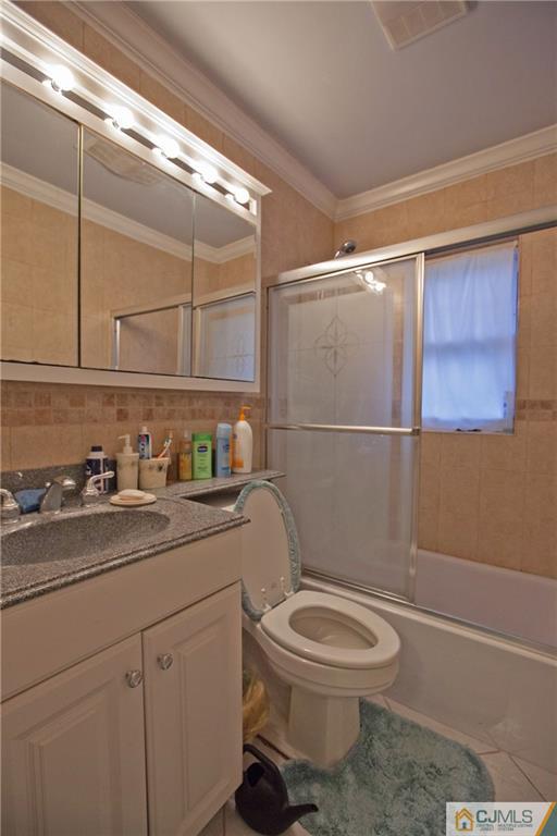 72 Kendall Road Kendall Park, NJ 08824 - Photo 11 of 13 Gallery Image 11
