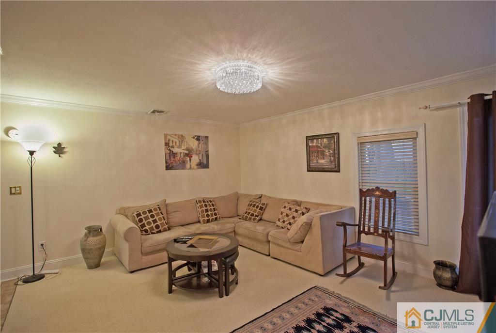 72 Kendall Road Kendall Park, NJ 08824 - Photo 3 of 13 Gallery Image 3