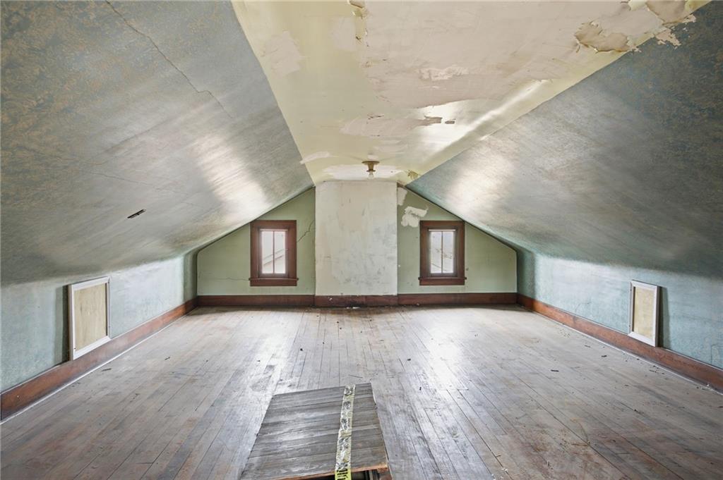 2900 Middletown Road Pittsburgh, PA 15204 - Photo 24 of 33 Top Level