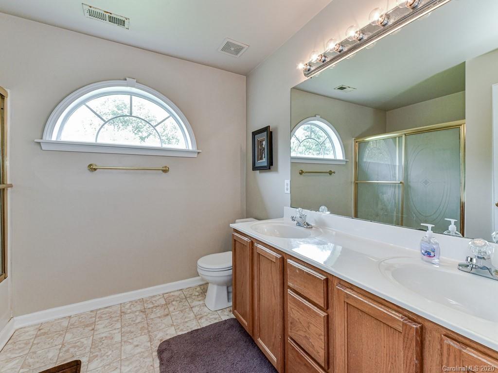 7801 Ebony Road Charlotte, NC 28216 - Photo 24 of 42 Gallery Image 24
