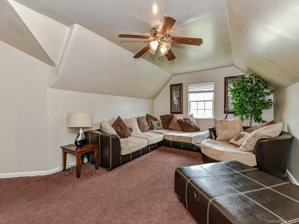 7801 Ebony Road Charlotte, NC 28216 - Photo 33 of 42 Gallery Image 33