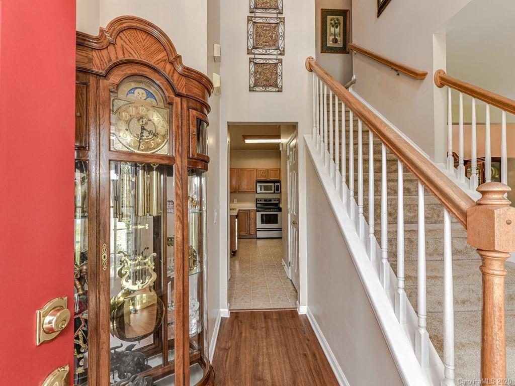 7801 Ebony Road Charlotte, NC 28216 - Photo 6 of 42 Gallery Image 6