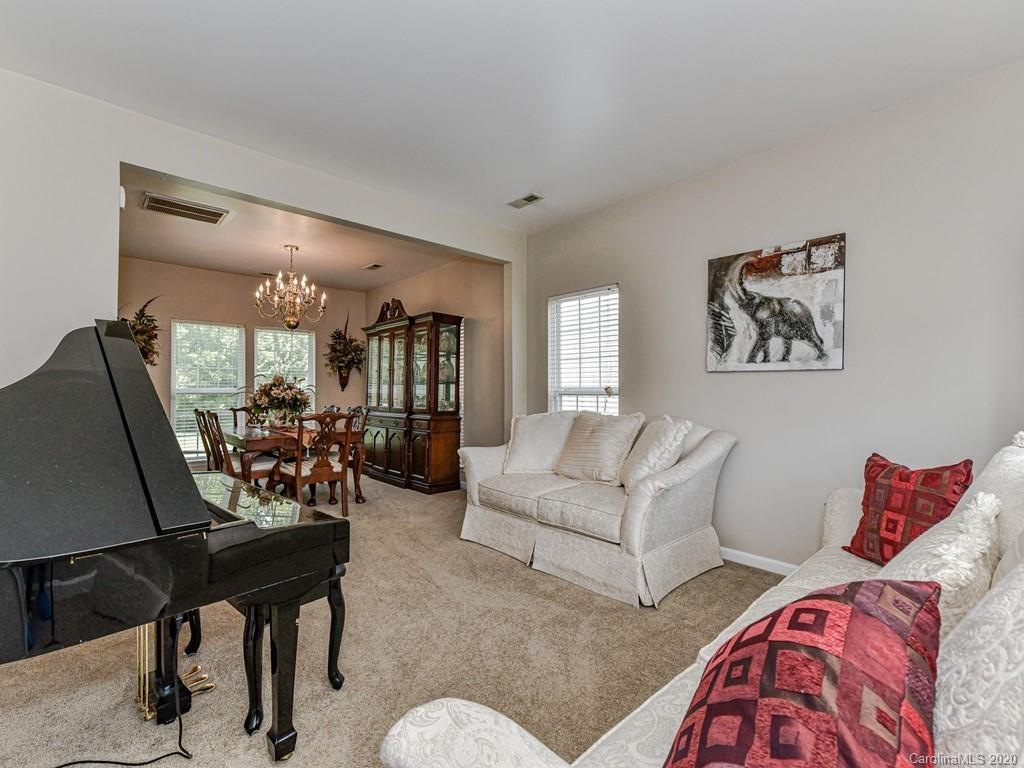 7801 Ebony Road Charlotte, NC 28216 - Photo 8 of 42 Gallery Image 8