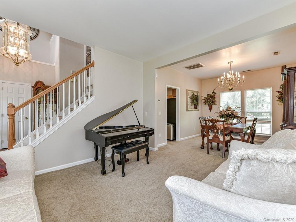 7801 Ebony Road Charlotte, NC 28216 - Photo 9 of 42 Gallery Image 9