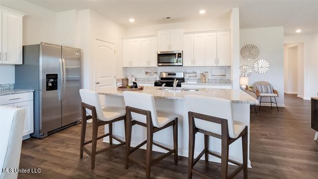 2404 Hyacinth Lane Hernando, MS 38632 - Photo 5 of 18 10178416-97F73957-1839-4B05-BA3A-99F9583