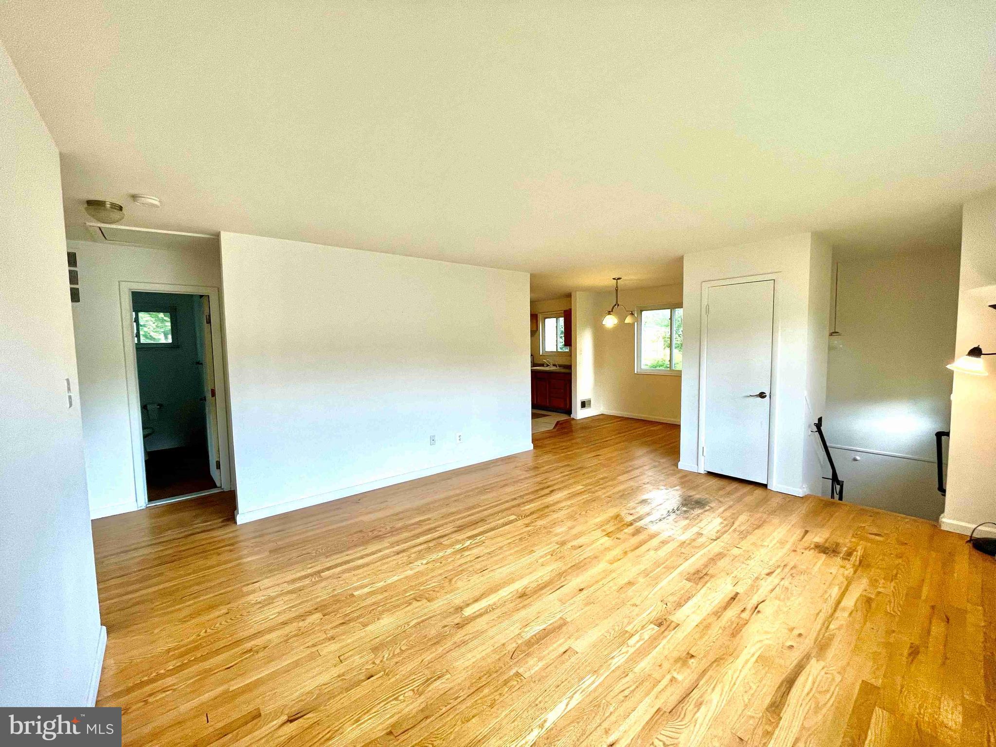 3723 Ralph Road Silver Spring, MD 20906 - Photo 9 of 43 Living Room 14x16