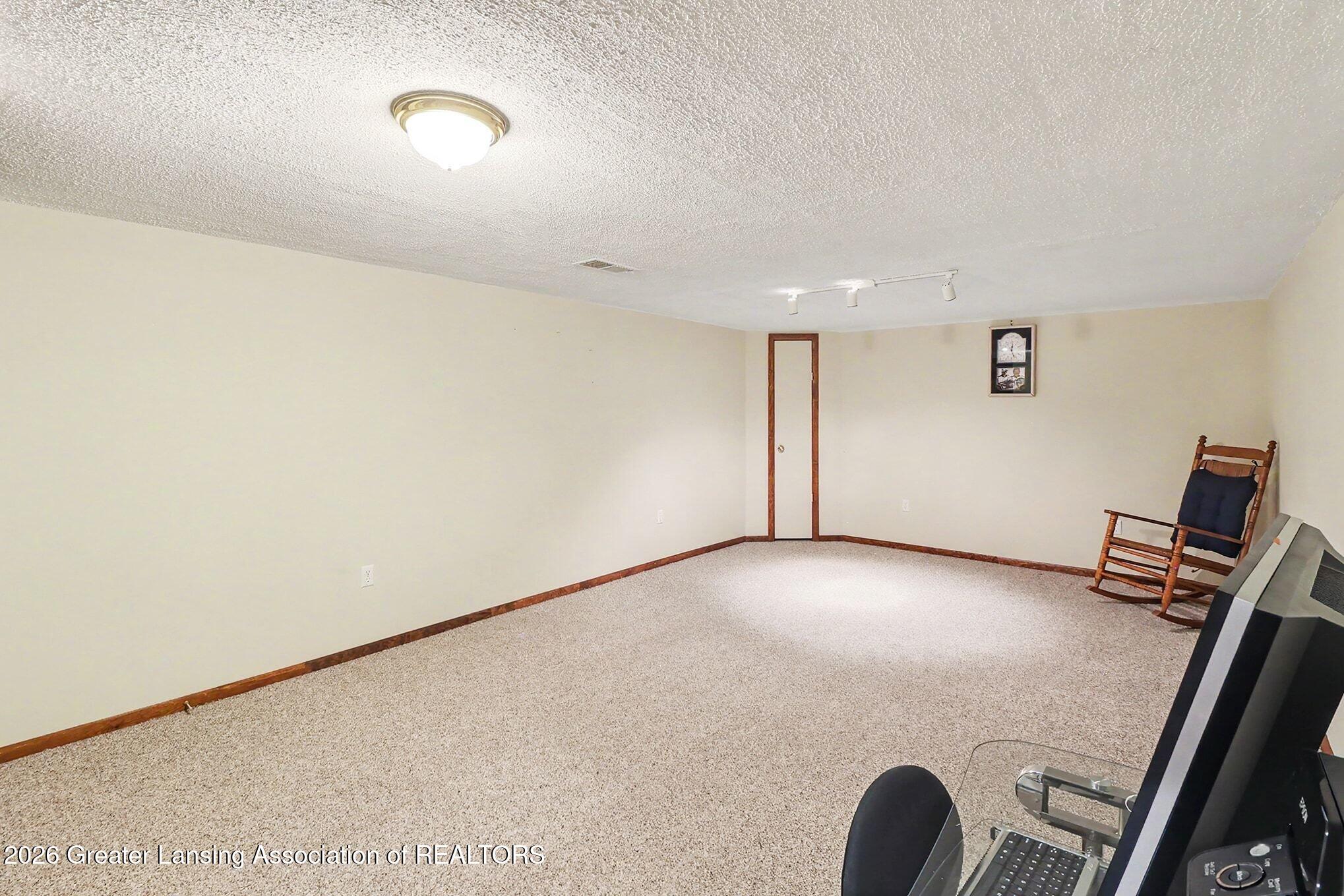 1404 Riley Ridge Drive Lansing, MI 48917 - Photo 23 of 29 028_786a3464_250