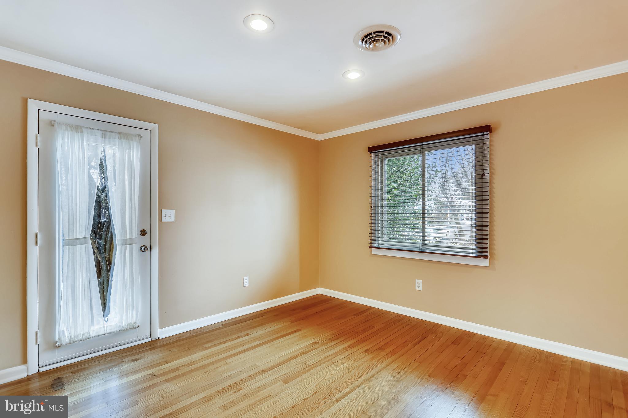 121 Rawlings Road Gaithersburg, MD 20877 - Photo 22 of 50 Gallery Image 22