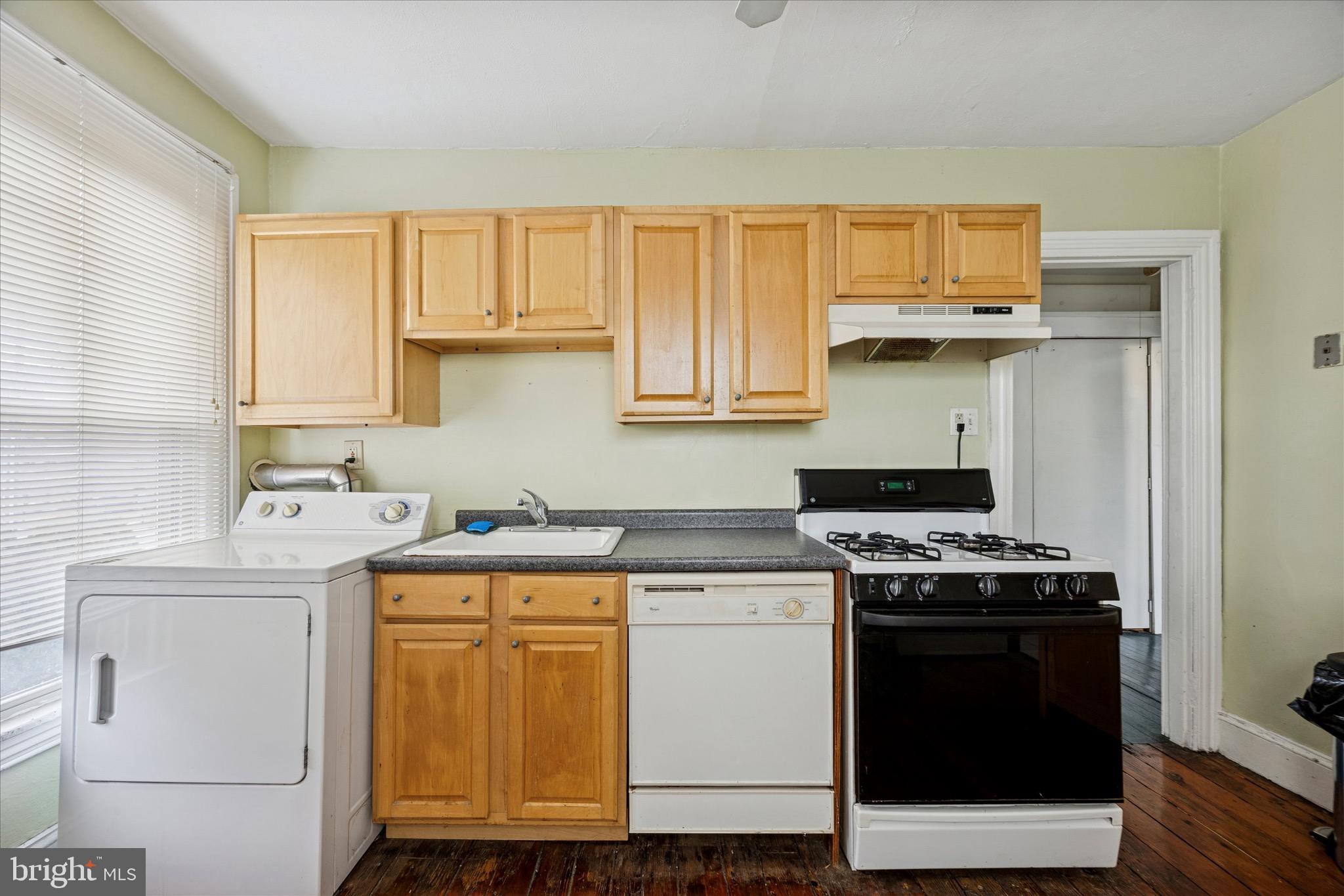 30 West Chester Pike Ridley Park, PA 19078 - Photo 9 of 14 2nd Floor Apt