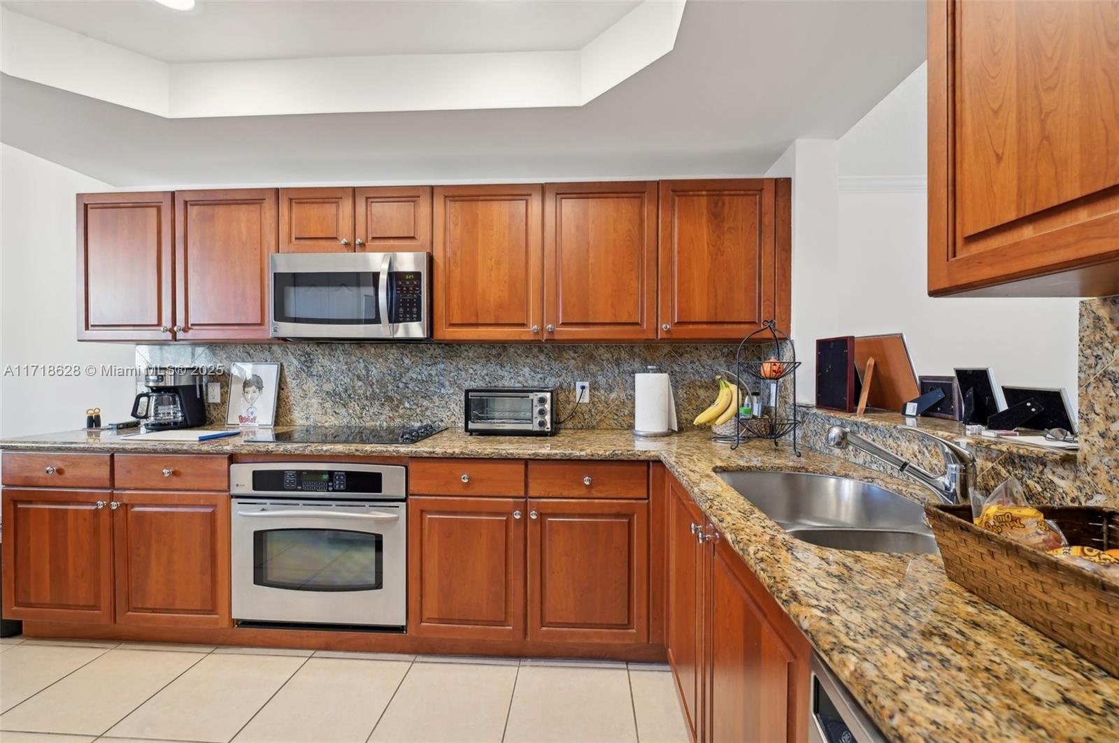 7530 Southwest 102nd Street, Unit 303 Pinecrest, FL 33156 - Photo 3 of 47