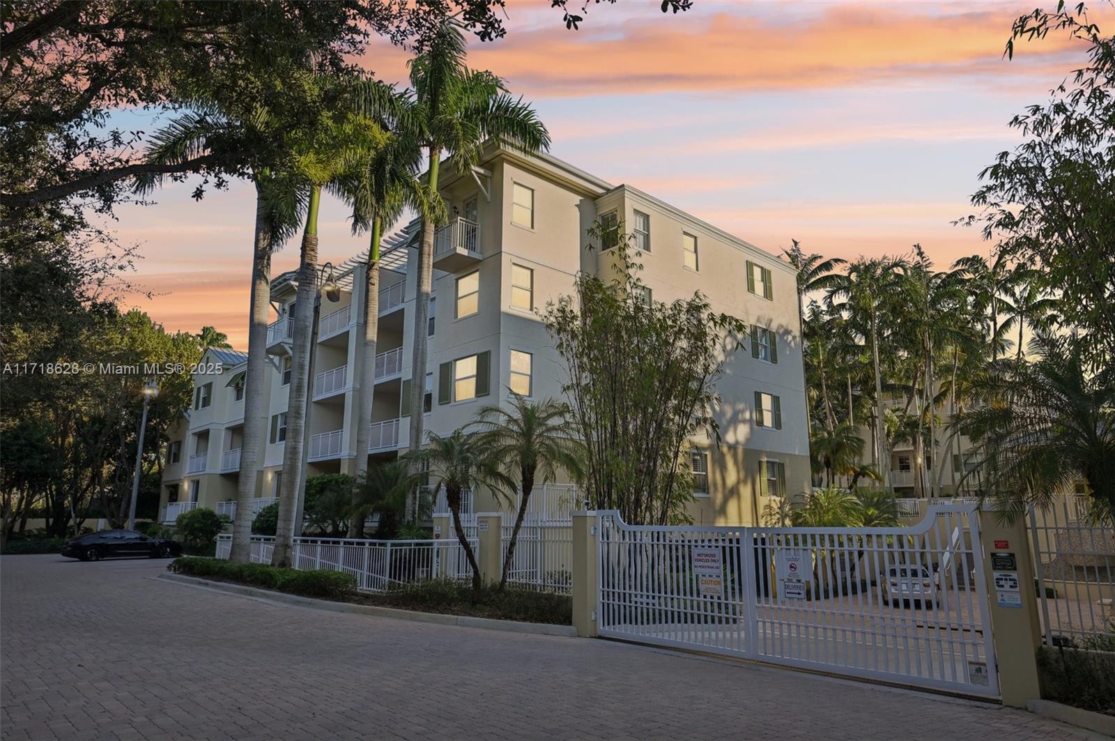 7530 Southwest 102nd Street, Unit 303 Pinecrest, FL 33156 - Photo 39 of 47