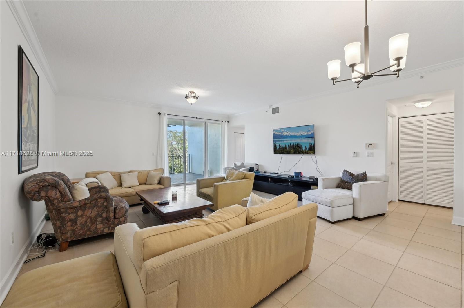7530 Southwest 102nd Street, Unit 303 Pinecrest, FL 33156 - Photo 4 of 47